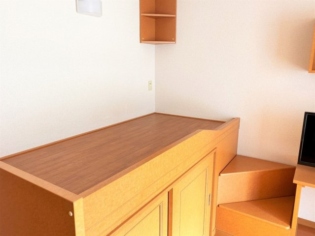 レオパレスＳＨＩＭＡＤＡ壱番館のその他|居室内備え付けベッド