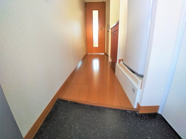 レオパレス北五反田の玄関|明るい玄関です