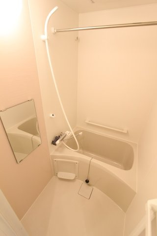 クレイノＮＥＷ　ＧＲＥＥＮⅢの浴室|ゆったり過ごせるお風呂です