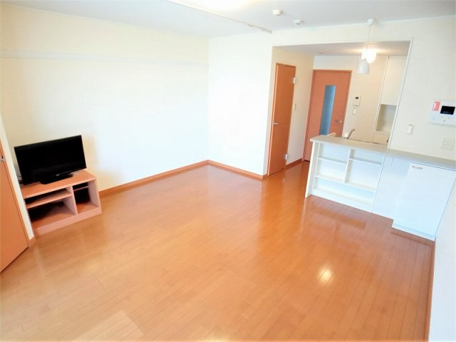 レオパレスＹＫ　ＳＴＹＬＥの居間・リビング|居間です