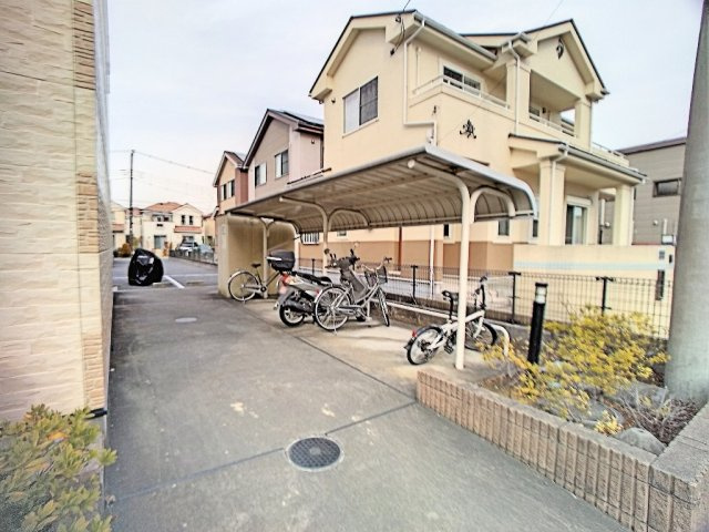 レオパレスＳＨＩＭＡＤＡ弐番館のその他|駐輪場