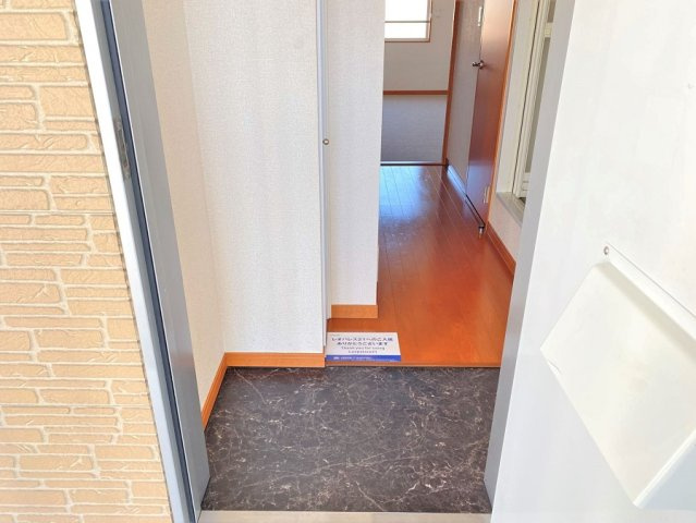 レオパレス憩の玄関|毎日通る玄関はこちらです