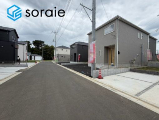 飯能市青木第5　全8棟　新築戸建　クレイドルガーデンの前面道路含む現地写真|8/4　撮影