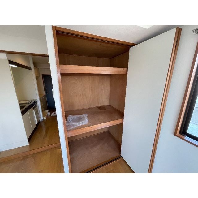 第3関根ビルの内装|明るい室内です