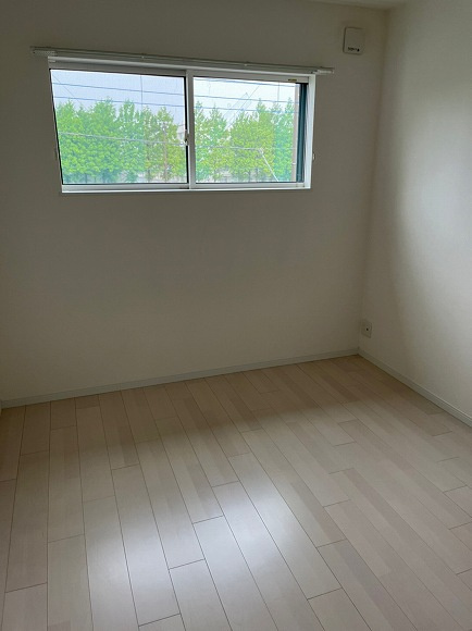 ＬＡＶＩＮＧ　ＣＯＵＲＴ戸田の洋室|落ち着いた色調の洋室です