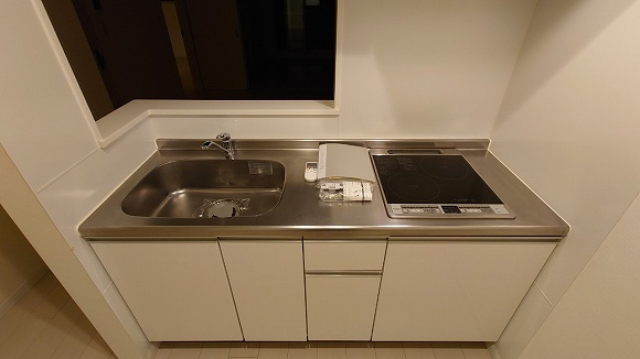 ＬＡＶＩＮＧ　ＣＯＵＲＴ戸田のキッチン|コンパクトなキッチンで掃除もラクラク