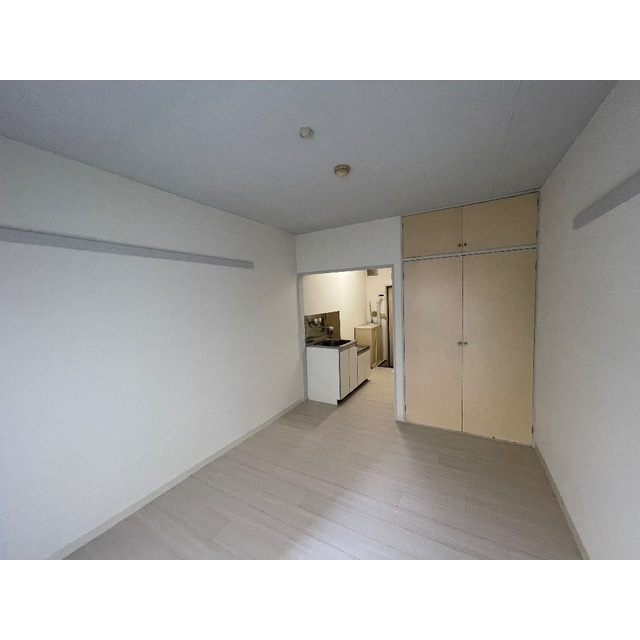 ホワイトバレーの居間・リビング|こちらの居間で趣味の時間をお楽しみください