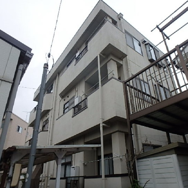 メゾン駅サイドの外観|外観です