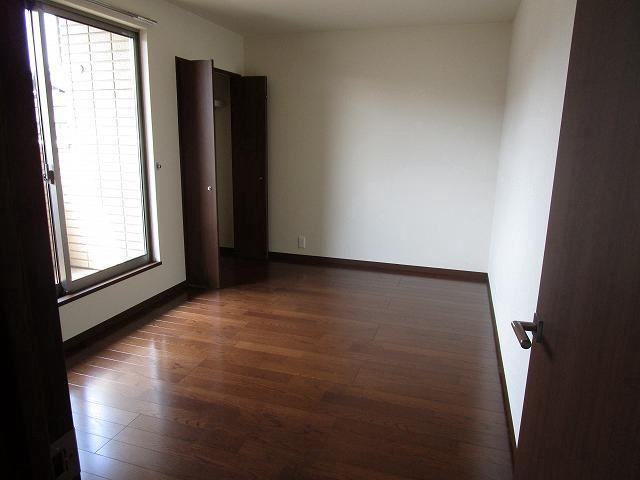 サンモール栄の居間・リビング|ゆったり過ごせる居間です