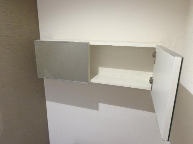 プランドールの収納|トイレ収納鏡付き