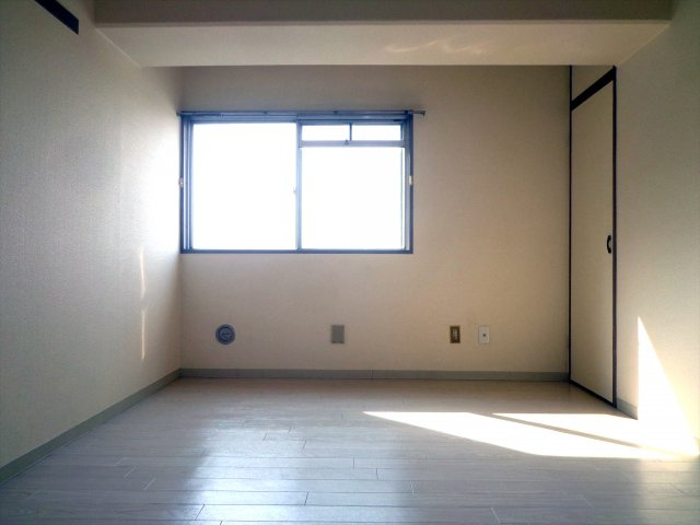 アンジェリカパレスの洋室|落ち着いた色調の洋室です