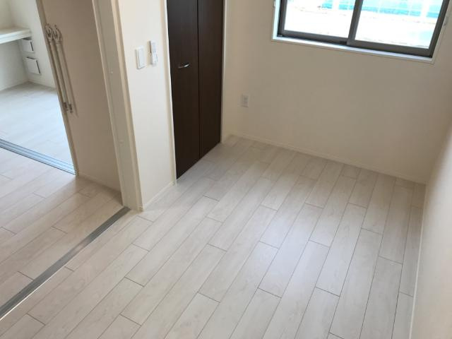 スタイリッシュの内装|洋室