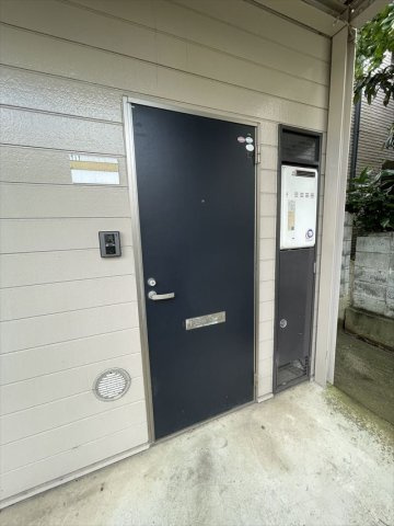 コーポジュンの玄関|シンプルで使いやすい玄関です