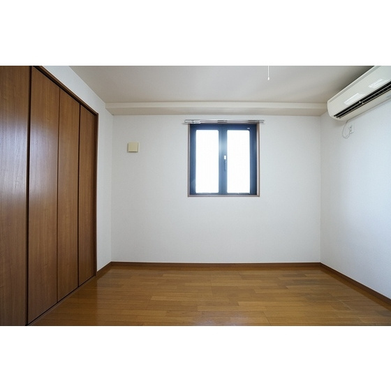 コスモプレイス東浦和の居間・リビング|ゆったりとしたリビングです