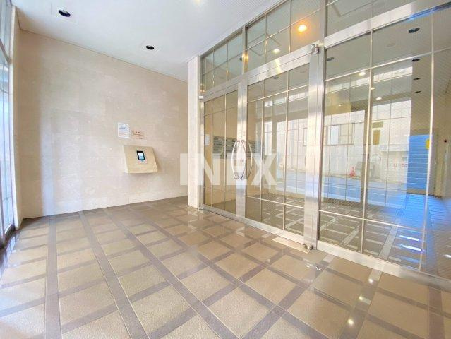 横浜市神奈川区神奈川２丁目の賃貸マンションのエントランス