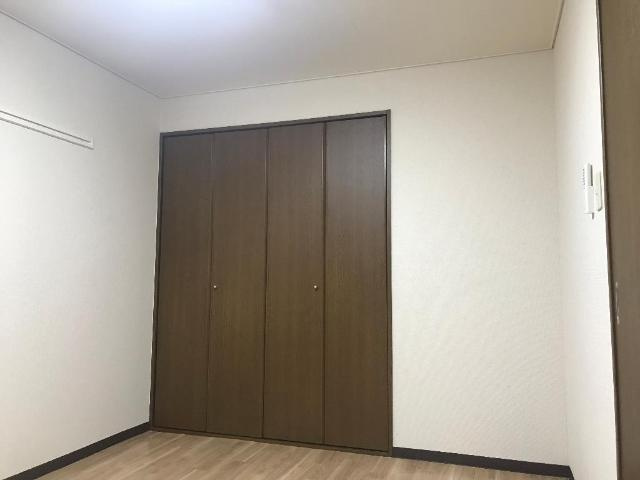 ピュア　エクセルの内装|北洋室