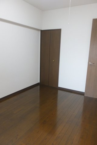 Ｍ　Ｌａｕｒｅｌ　Ｗｏｏｄｓの洋室|使い勝手のいい洋室です