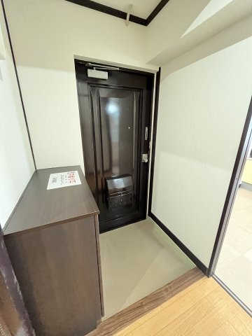 プログレッシブミキの玄関