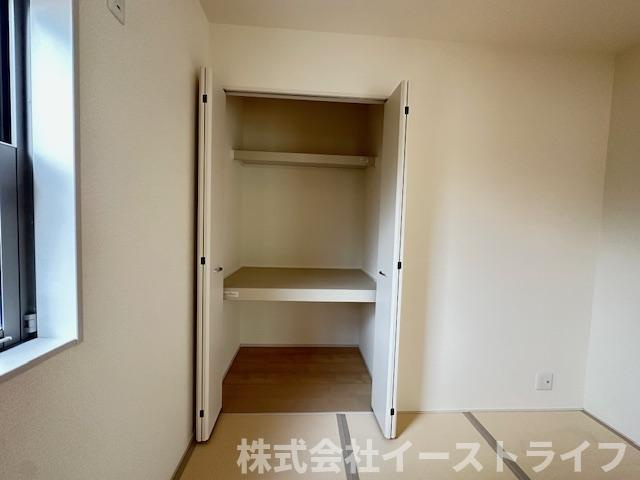 【新築戸建】　いわき市四倉町上仁井田2期　長期優良住宅の収納|同社施工写真　和室には押入れが付いているので、来客用の布団などが収納でき大変便利です！