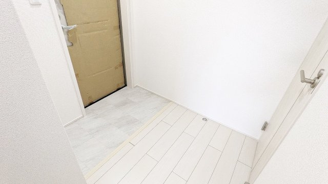 エクシーレ逆瀬川の玄関|玄関です