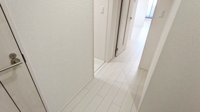 エクシーレ逆瀬川のバルコニー|暖かな日差しのふりそそぐバルコニー