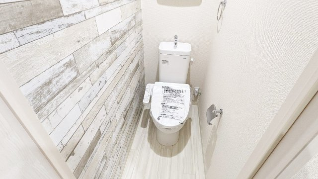 エクシーレ逆瀬川のトイレ|コンパクトで使いやすいトイレです