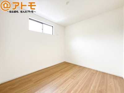【子供部屋】 | 葵区東1期　新築戸建　3号棟 | 壁と床がシンプルな色合いだからこそ自分だけの空間を作れます♪お部屋作りのイメージは順調でしょうか♪