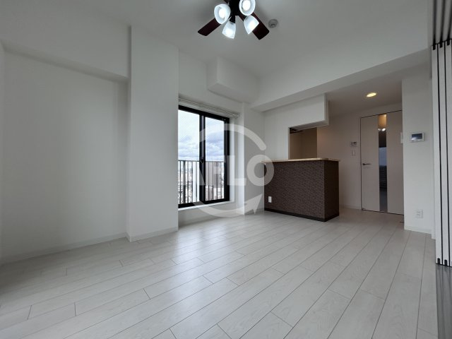 ラグゼ東三国プラスの居間・リビング|Luxe東三国+　リビング