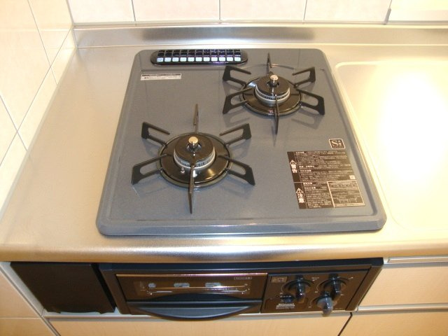 ロイヤル　パピヨンのキッチン|二口コンロ、グリル