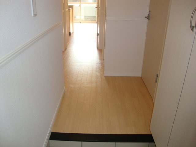 ロイヤル　パピヨンの内装|廊下