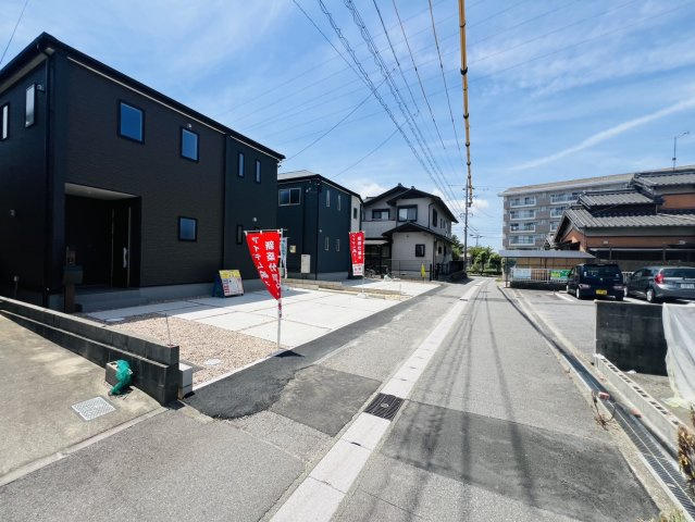 碧南市笹山町一丁目45番地1『仲介手数料無料』新築一戸建て・建売の前面道路含む現地写真