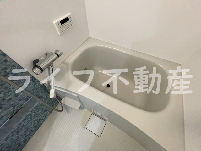 クリエオーレ上小阪の浴室|落ち着いた空間のお風呂です