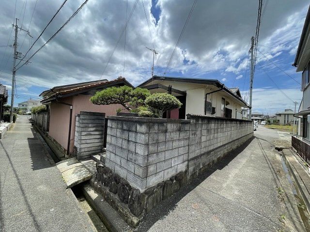 神野町石守平屋戸建
