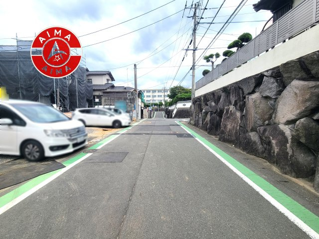 福岡市東区若宮4丁目第4-4棟（2号棟）　の前面道路含む現地写真|前面道路です。