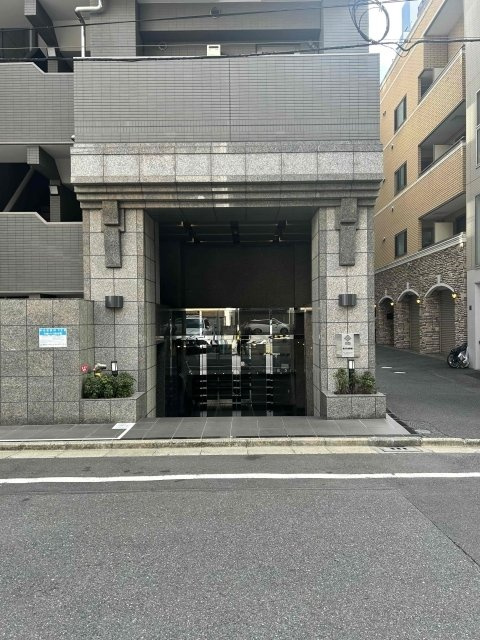 パレステュディオ東京八重洲通りのエントランス|エントランスです