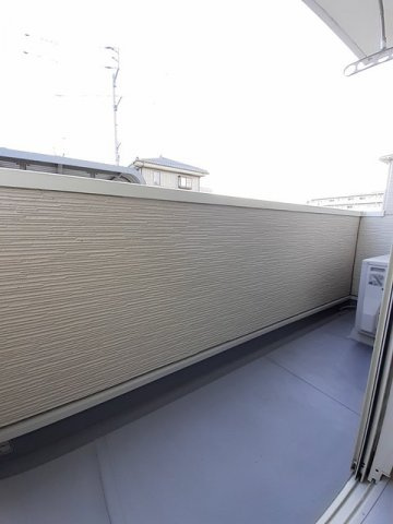 サンライズ　Ａのバルコニー|暖かな日差しのふりそそぐバルコニー