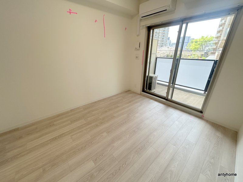 プレサンス京橋GREEN YARDアルミラ　仲介手数料無料の洋室