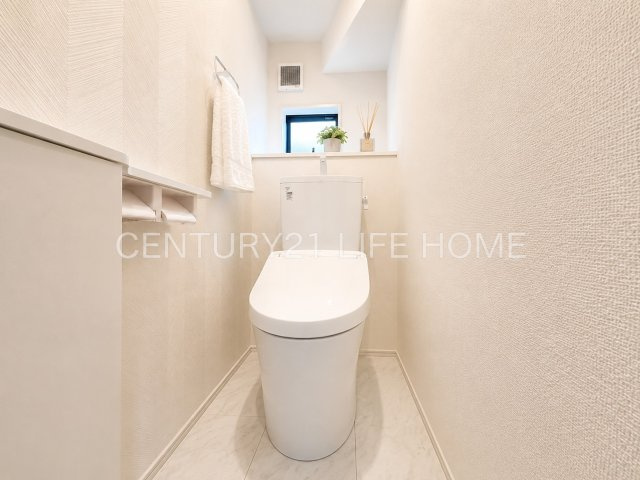 【トイレ】 | 青葉区鴨志田町戸建 | ゆったりとした空間のトイレです