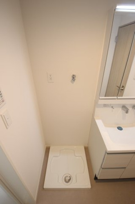【設備】 | MAISONLUNA | 室内洗濯機置場