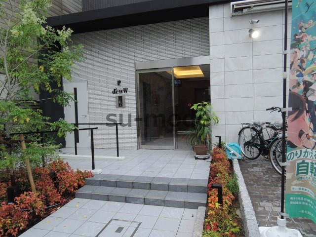 高槻市京口町の賃貸マンションのエントランス