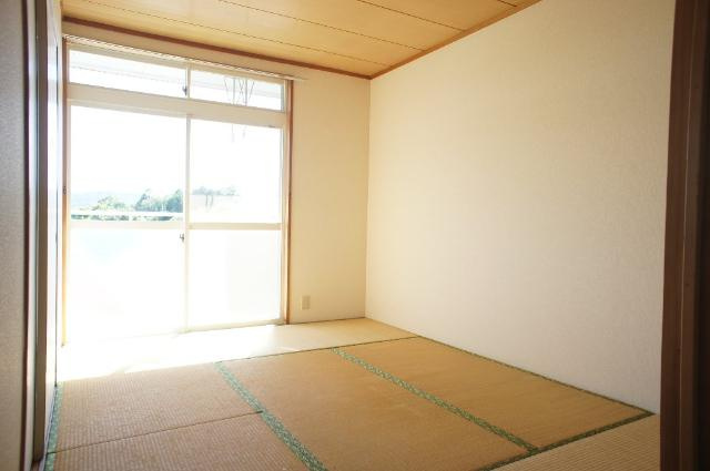 グリーンパーク春日の内装|和室