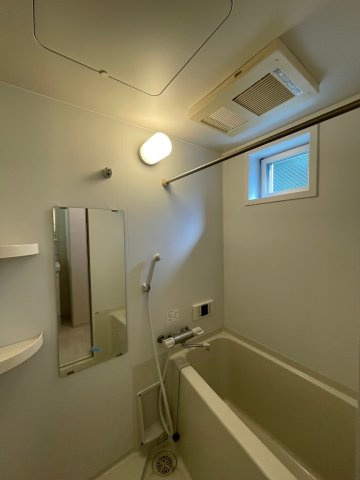 H.Cフラッツ須磨関守の浴室