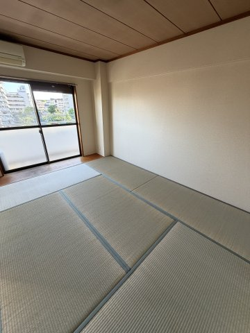 ハイツ菊水の和室