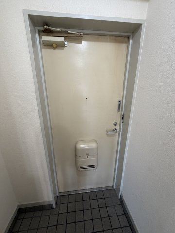 ハイツ菊水の玄関