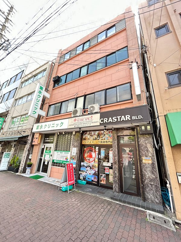 クラスタービルの外観