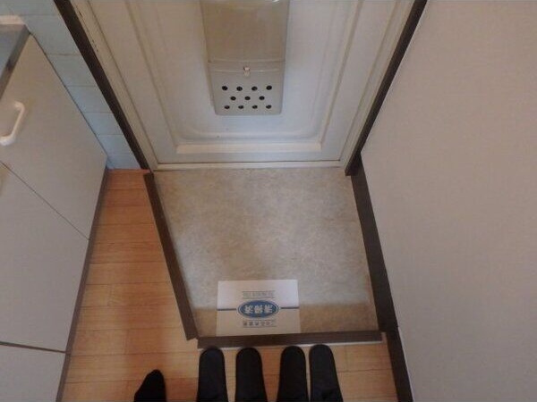 昇幸ハイツの玄関|明るい玄関です