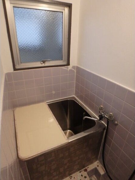 昇幸ハイツの浴室|コンパクトで使いやすいお風呂です