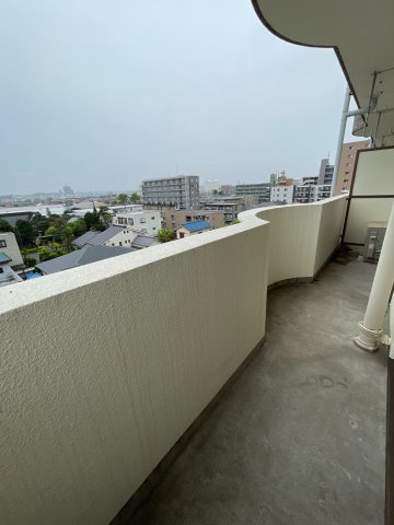 アゼリア府中のバルコニー