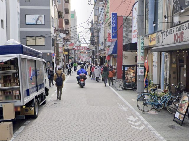 シルクビルの周辺