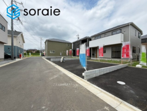 飯能市青木第5　全8棟　新築戸建　クレイドルガーデンの前面道路含む現地写真|8/4　撮影